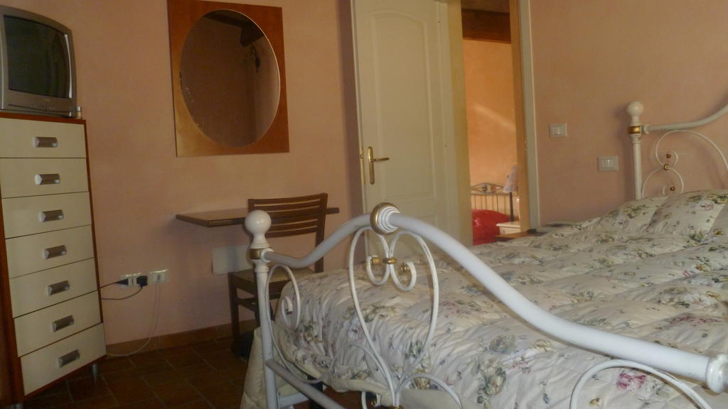 מסרוסה Le Ginestre B & B חדר תמונה
